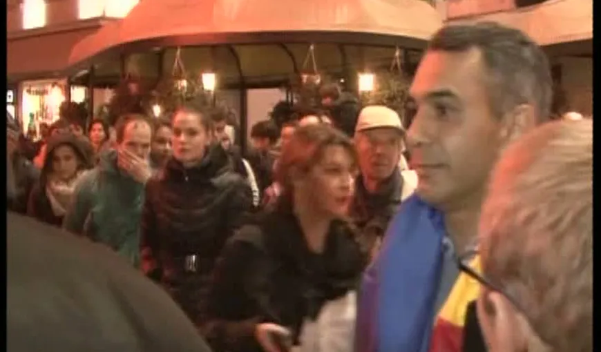 INCENDIU COLECTIV. Un politician apropiat PNL, alungat de la protestul din Timişoara VIDEO