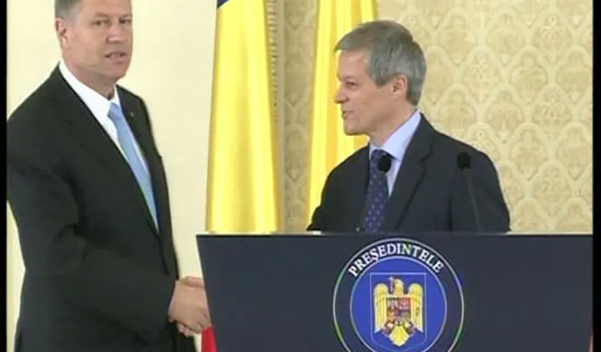 Klaus Iohannis a semnat decretul privind desemnarea lui Dacian Cioloş pentru funcţia de premier