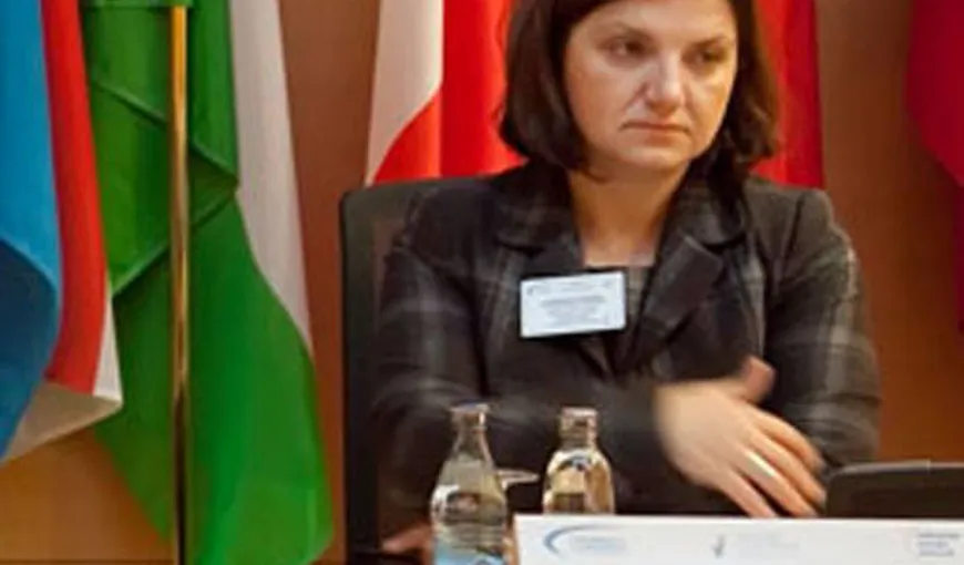 Raluca Prună, ministrul Justiţiei, în pericol de incompatibilitate