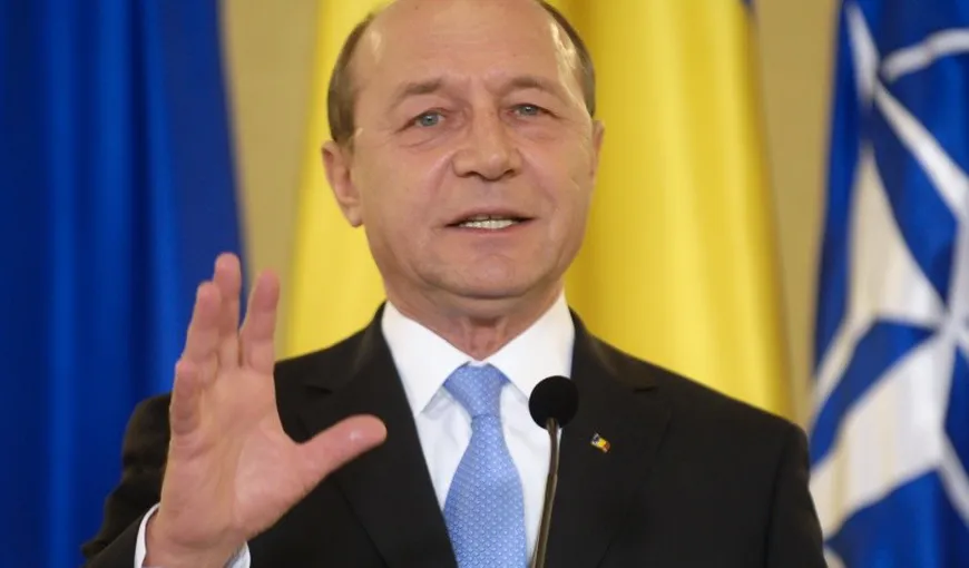 Traian Băsescu: E un Guvern CONTROLAT de PSD. Primul lângă Cioloş e Dâncu, ceea ce arată cine este JUPÂNUL