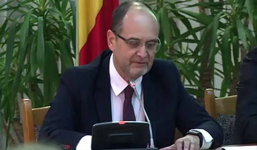 Adrian Curaj: Am decis REVOCAREA Consiliului Naţional de Etică. Teza lui TOBĂ, analizată de alt for