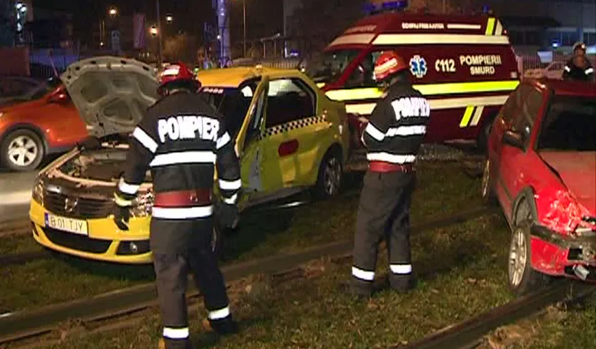 Accident GRAV în Capitală cu un taximetru. Două persoane au fost rănite VIDEO