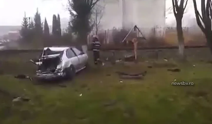 Supravieţuire miraculoasă. Un şofer a scăpat cu viaţă după ce maşina sa a fost lovită de tren VIDEO