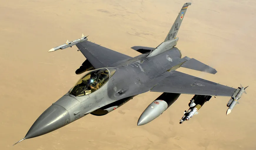 Un avion de luptă F-16 s-a prăbuşit în Arabia Saudită