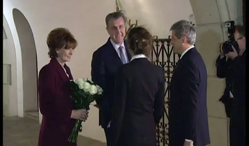 Premierul Dacian Cioloş şi soţia sa, prima APARIŢIE în public la un dineu organizat de Familia Regală