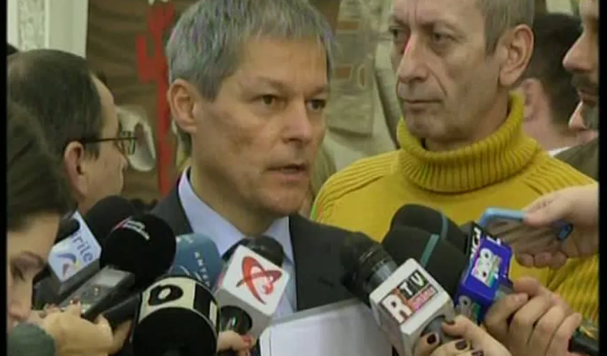 Dacian Cioloş, după ultimatumul lui Dragnea: Guvernul va lua o decizie privind SALARIUL MINIM până la sfârşitul anului