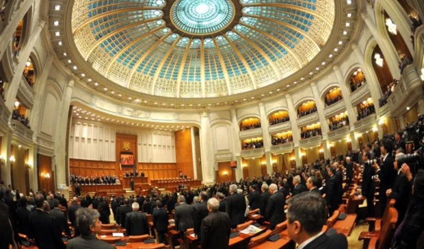 Parlamentarii sunt decişi să îşi MAJOREZE salariile: „E anormal ca cei din conducere să aibă salarii mai mari”