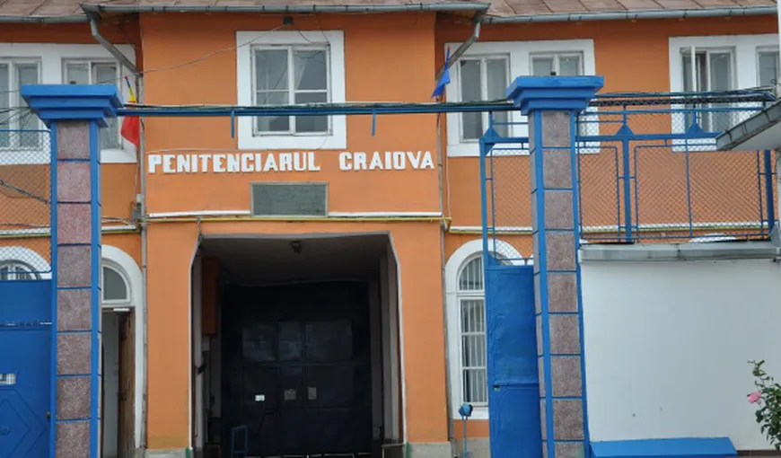 Revoltă în Penitenciarul Craiova. Deţinuţii au incendiat mai multe celule