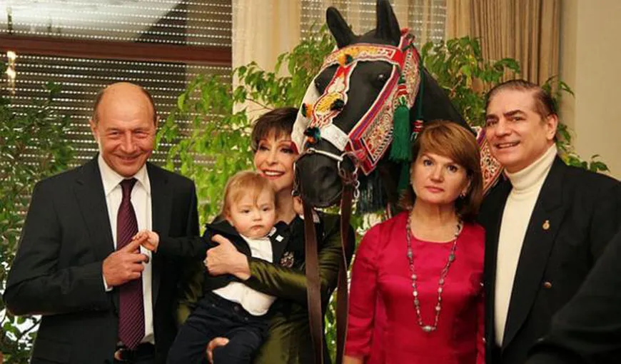 Traian Băsescu, întrebat pe Facebook despre reţinerea „finului”, prinţul Paul. Ce a răspuns fostul preşedinte