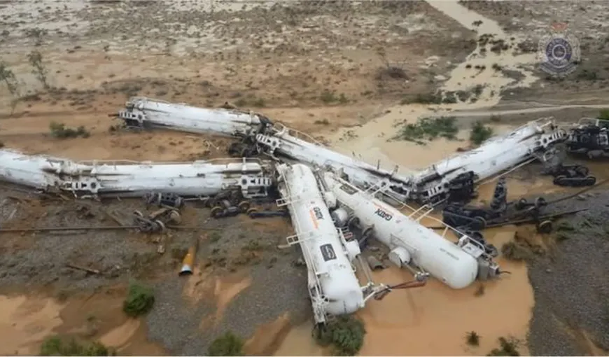 Australia: Un tren cu ACID SULFURIC a deraiat. Garnitura transporta 200.000 de litri de substanţă periculoasă