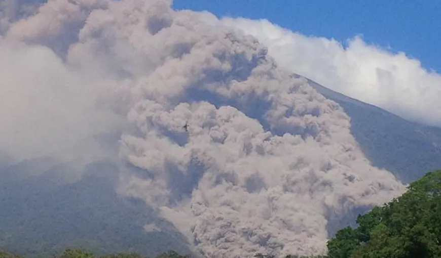 Vulcanul de Foc din Guatemala erupe din nou. Imagini spectaculoase cu explozia de miercuri VIDEO