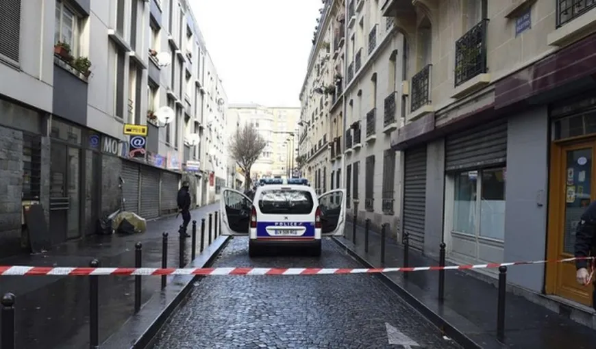 Incident la Paris: Identitatea bărbatului ucis în faţa unui comisariat de poliţie, un mister