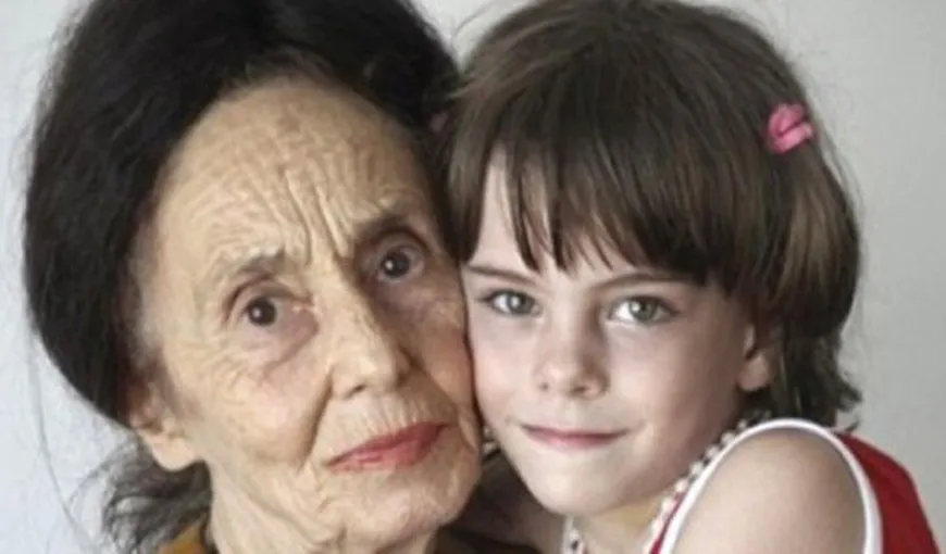 Cea mai bătrână mama din România, Adriana Iliescu, în pragul disperarii, îngheaţă în casă FOTO
