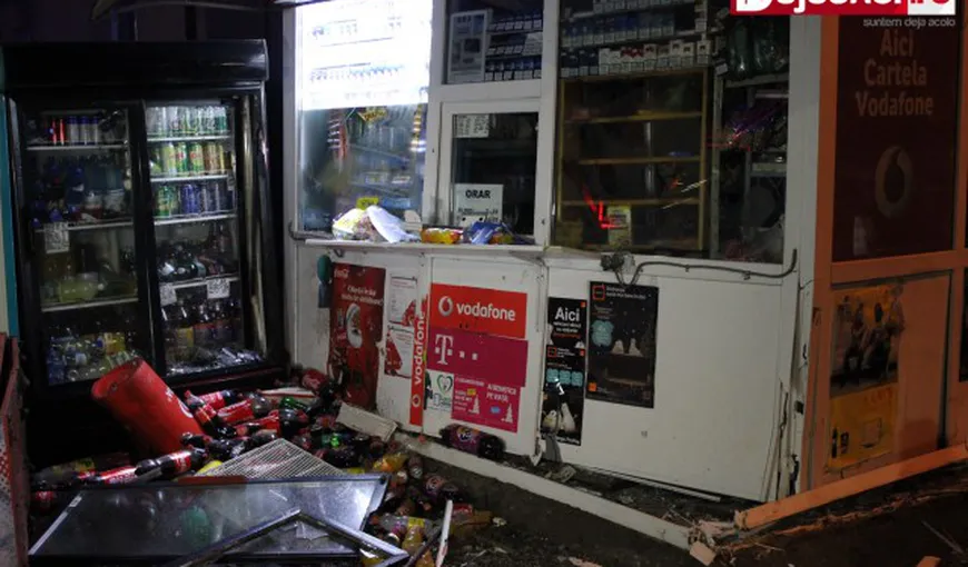 Accident în judeţul Cluj. Un magazin a fost făcut praf de un teribilist cu bolid de lux VIDEO