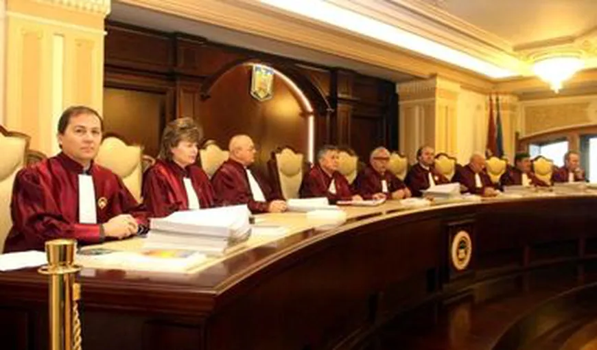 SCHIMBĂRI la CCR. Trei judecători îşi încheie mandatul: „Noile numiri, din zone cu INTERESE diferite”