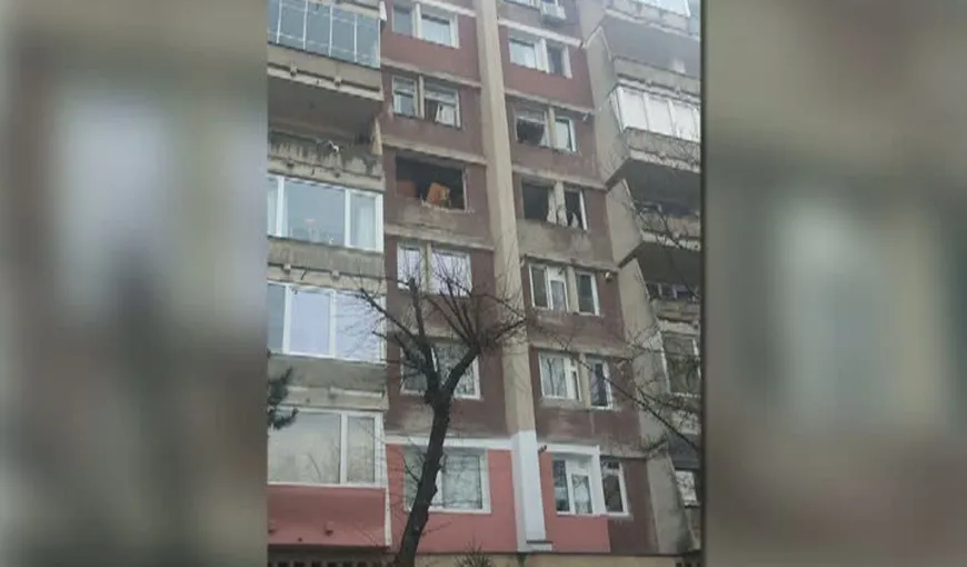 EXPLOZIE într-un bloc din Braşov. Zeci de persoane au fost evacuate VIDEO