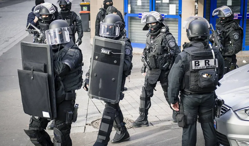 Franţa: A fost identificat teroristul care s-a detonat în timpul asaltului poliţiei de la Saint-Denis