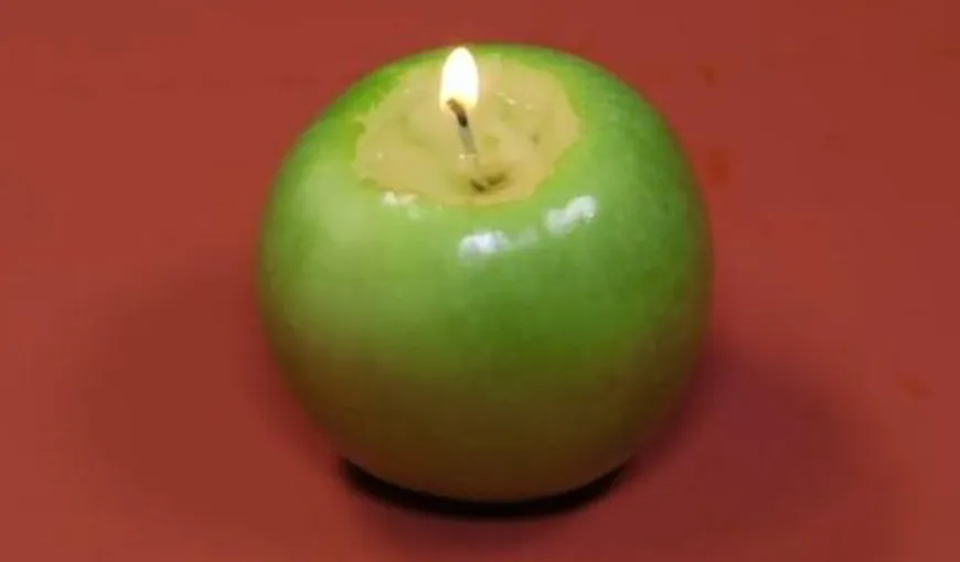 Cum faci într-un minut o lumânare dintr-un măr