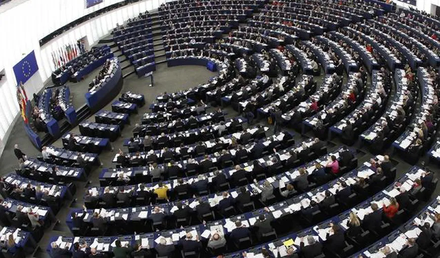 Cât muncesc europarlamentarii români. Topul prezenţei la vot