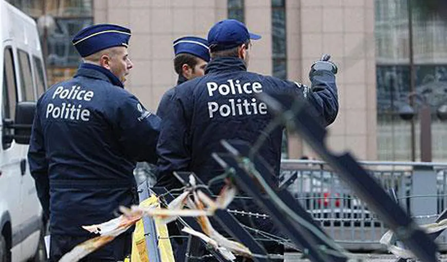 Poliţia belgiană a descoperit trei locuinţe folosite de autorii atentatelor din Paris