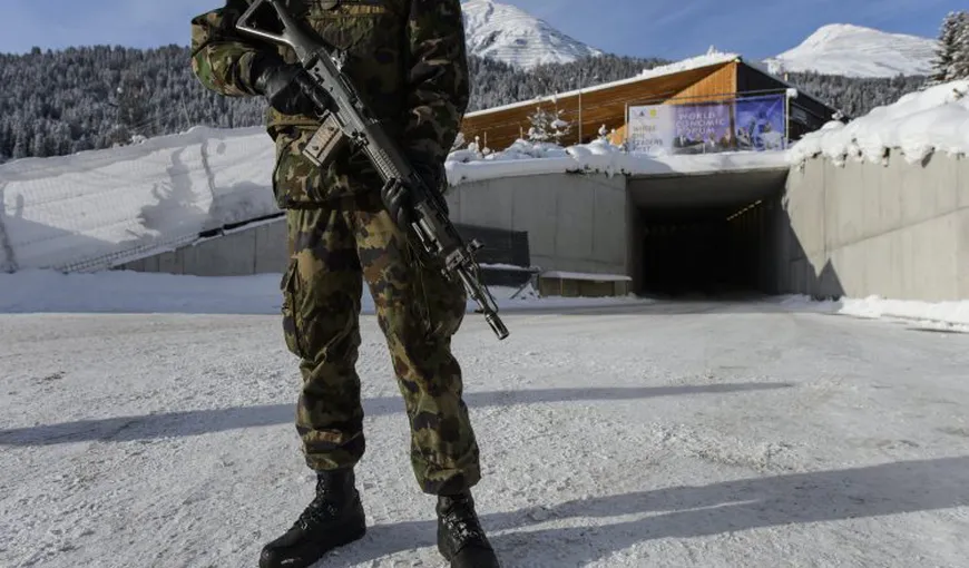 Gărzi de securitate elveţiene care asigură protecţie la Forumul de la Davos, trimişi acasă după ce au consumat cocaină