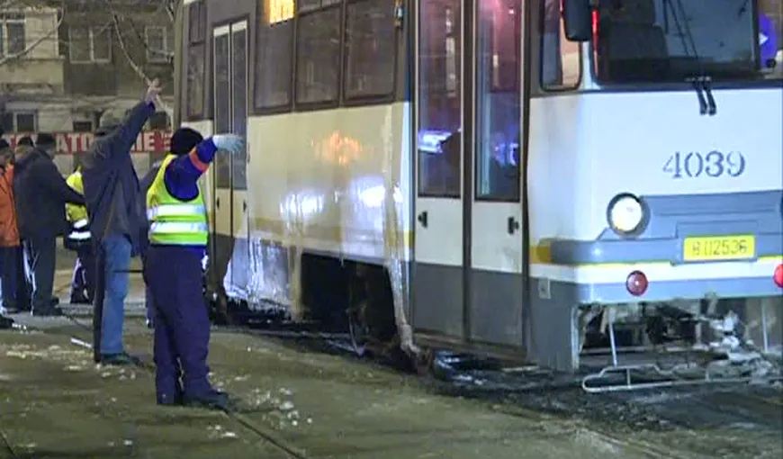 Tramvai DERAIAT în Capitală din cauza gheţii VIDEO