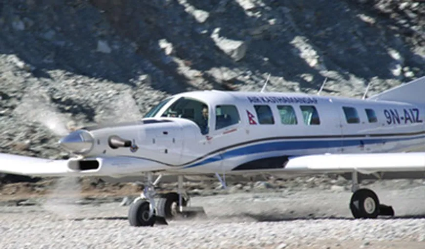 Nepal: Încă un avion, cu 11 persoane la bord, s-a prăbuşit. Doi piloţi au murit şi nouă pasageri sunt răniţi UPDATE