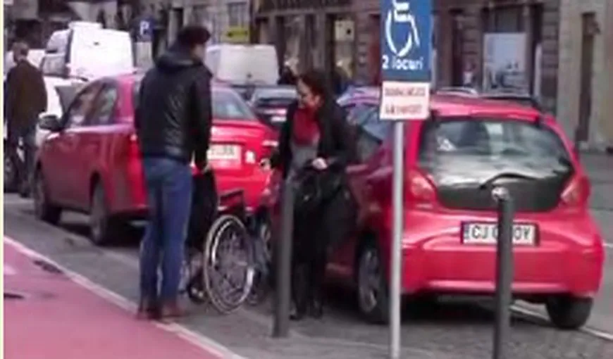 Petiţie împotriva unei avocate care a parcat pe un loc interzis! Reacţia ei când i s-a spus că este loc pentru handicap
