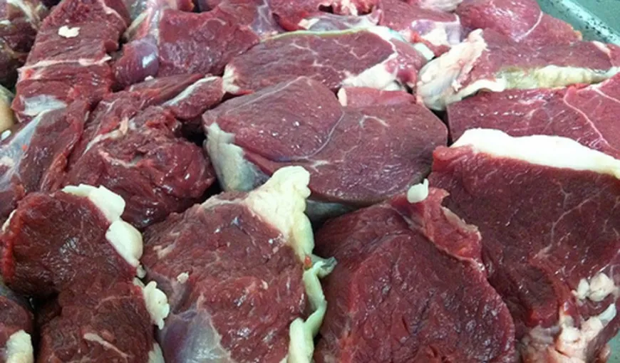 O tonă de carne expirată a fost găsită într-un magazin din Constanţa