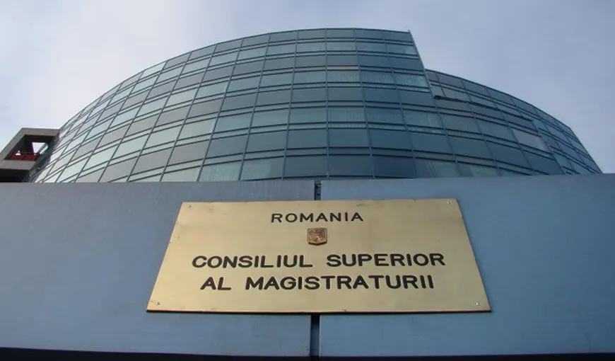 Procurorii Gligor Sabău şi Adriana Ardelean au fost suspendaţi din funcţii de CSM
