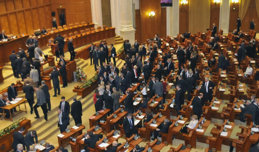Parlamentul discută aplicarea legii privind pensiile speciale acordate aleşilor