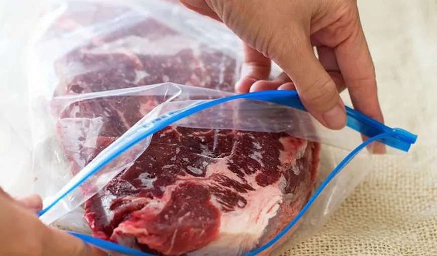 Cum este mai sănătos să decongelezi carnea