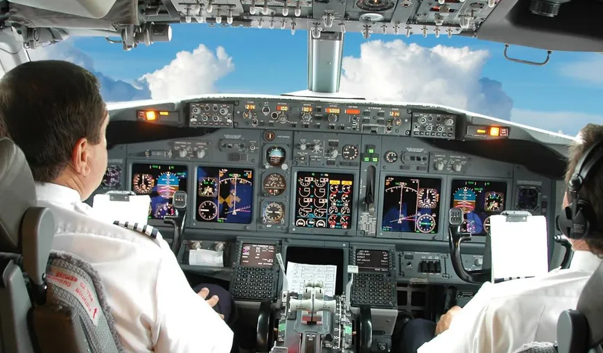Un pilot a ameninţat că va prăbuşi avionul cu pasageri în ocean, după o ceartă cu soţia