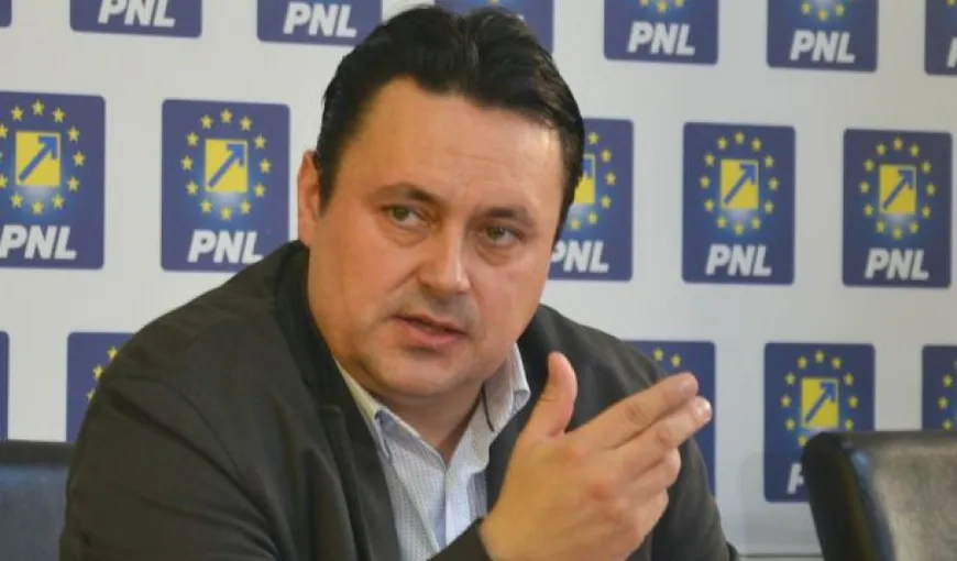 Andrei Volosevici, fostul primar al Ploieştiului, audiat la DNA. Este suspect în dosarul de finanţare a Petrolului