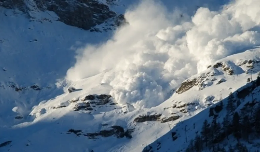 RISC însemnat de avalanşe la peste 1.800 de metri în munţii Bucegi şi Făgăraş