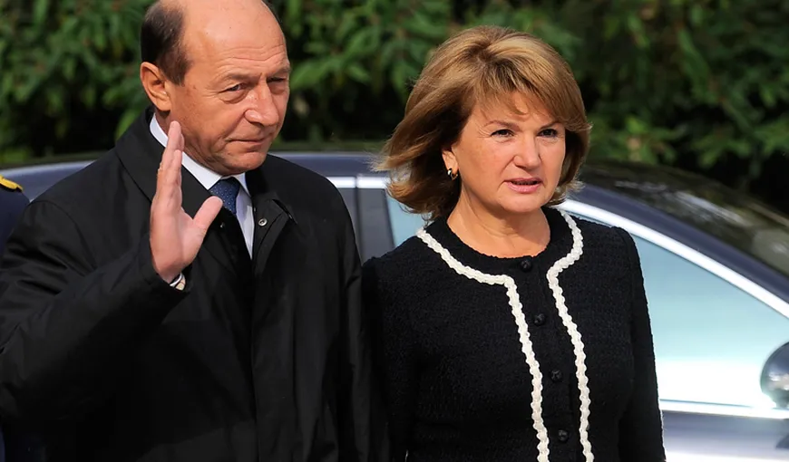 Traian Băsescu şi soţia sa Maria au depus cerere pentru obţinerea cetăţeniei Republicii Moldova