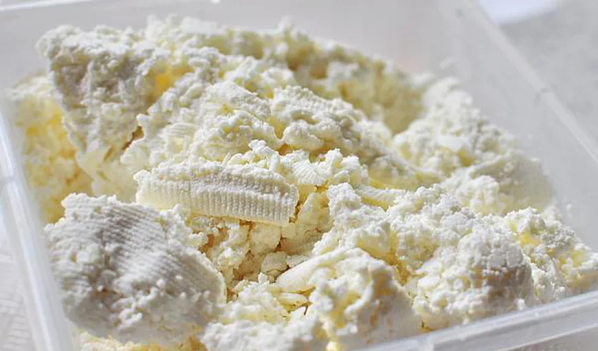 Copilul din Italia a mâncat brânză de burduf produsă în România. Există legătură între acest caz şi cele din România