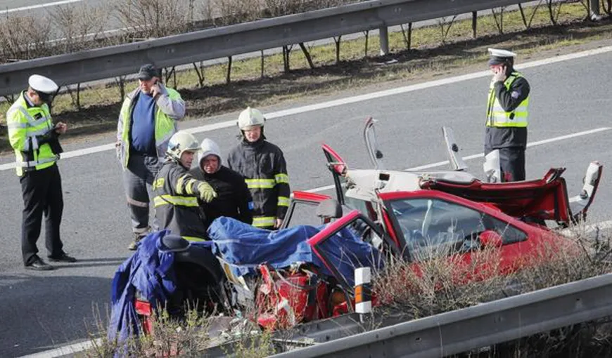 Trei românii implicaţi în accidentul din Cehia, în stare critică. Medicii sunt rezervaţi. Patru au murit marţi seară