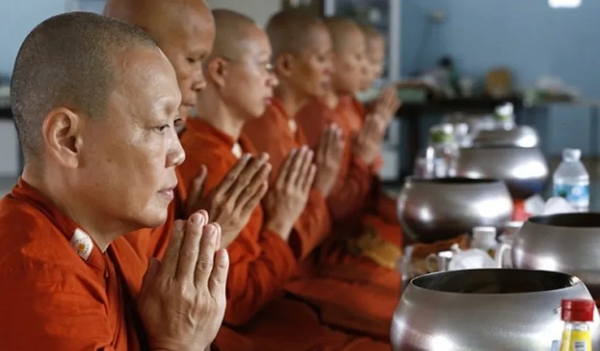Cum să mănânci ca un budist, în 10 paşi simpli