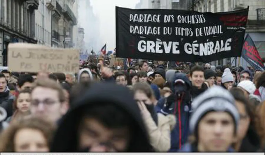 Manifestaţii cu pietre şi sticle în Franţa. Zece persoane au fost arestate la Paris