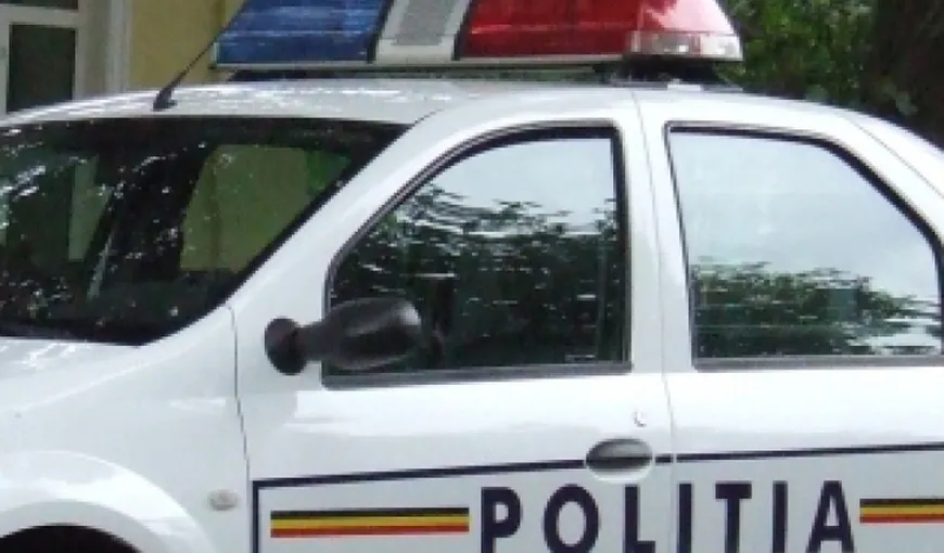 Scandal în trafic în Botoşani. Un bărbat a fost bătut cu bâta de şoferul unui microbuz pentru că i-a  furat călătorii