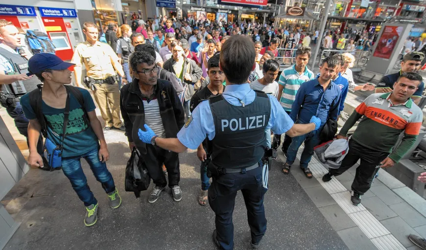 Germania a înregistrat în 2015 DOUĂ MILIOANE de migranţi. 850.000 dintre ei au ajuns în alte ţări