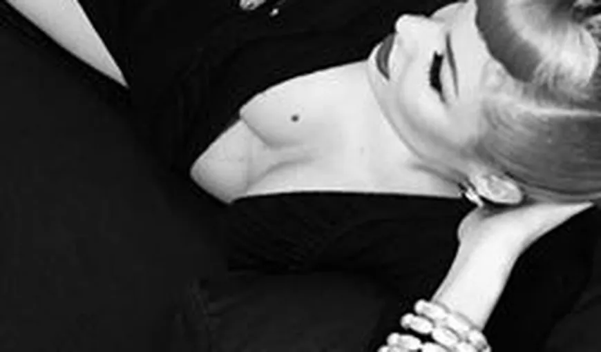 Valentina Pelinel, provocatoare în a şaptea lună de sarcină. FOTO şi VIDEO