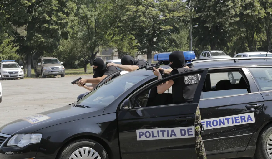 Doi cetăţeni nigerieni au fost descoperiţi că stau ilegal în România