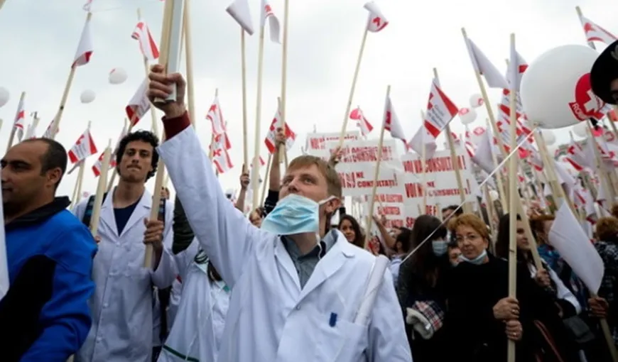 Medicii protestează din nou. Sute de cadre medicale sunt aşteptate să picheteze sediul Ministerului Muncii