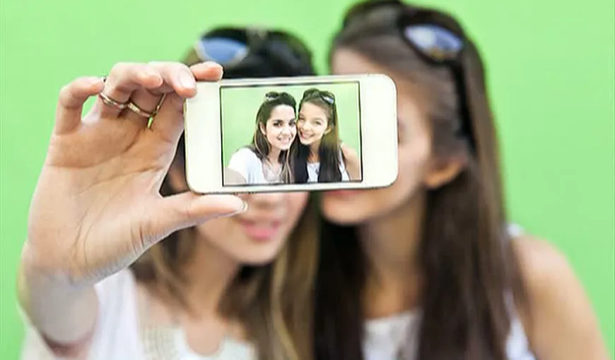 Psihologii atrag atenţia asupra selfie-urilor. Ascund tulburări psihice