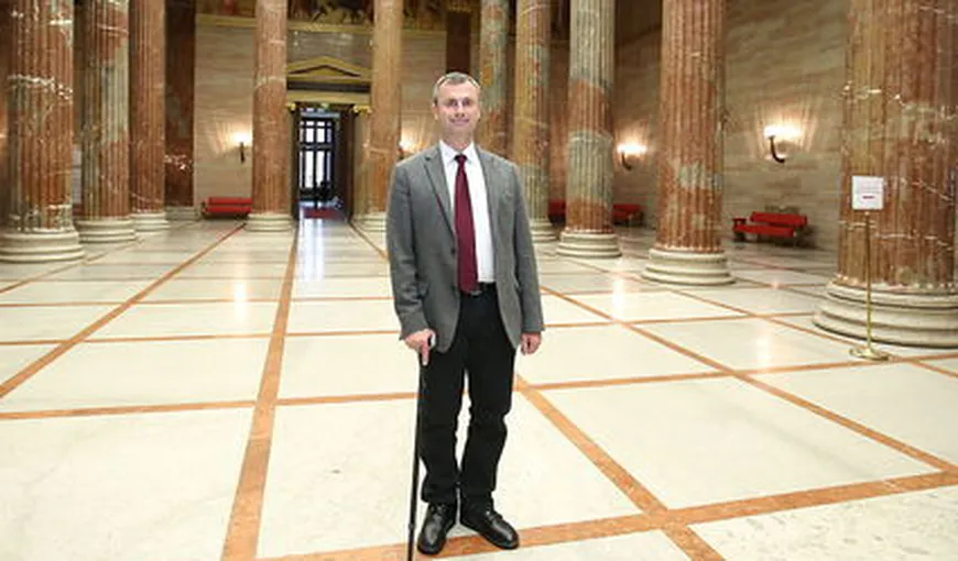 Alegeri prezidenţiale Austria: Reprezentantul extremei drepte a câştigat primul tur