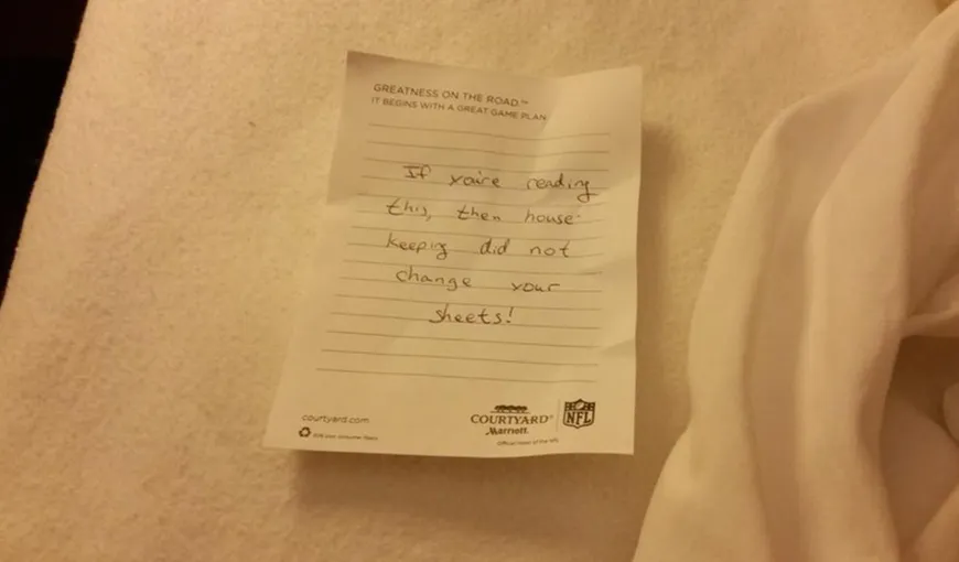 Mesajul TERIBIL găsit de clienţii unui hotel în cameră. „Dacă citeşti asta…”
