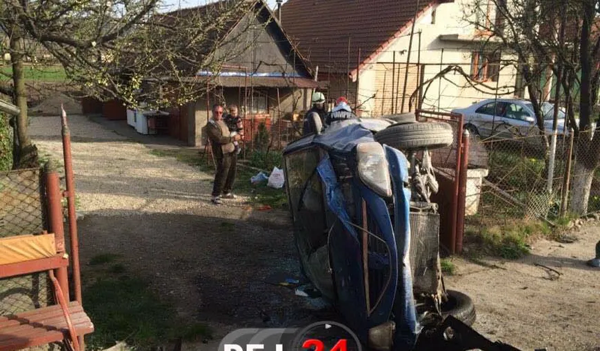 Accident în Dej. Un italian a ajuns cu maşina în curtea unei case FOTO