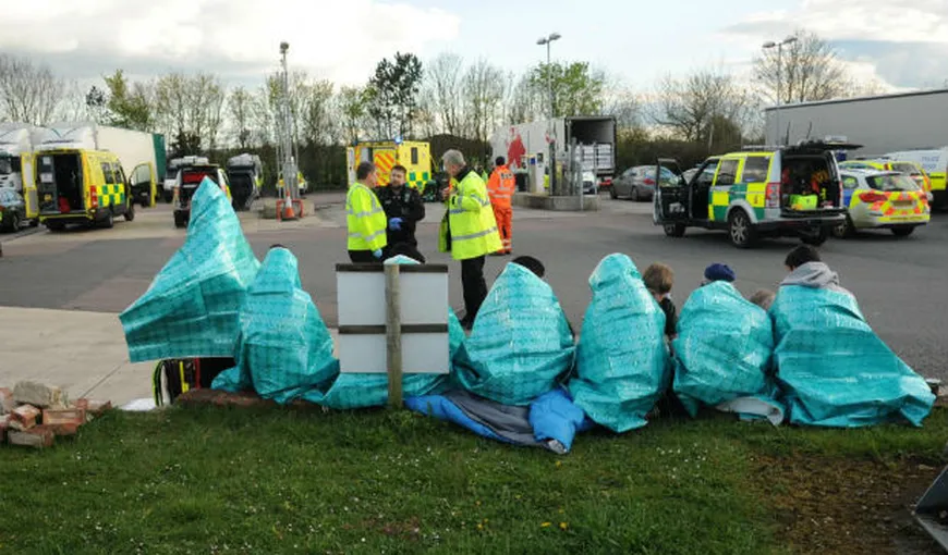 Un şofer ROMÂN, prins cu 21 de imigranţi într-un camion frigorific, în Marea Britanie. Bărbatul a fost arestat